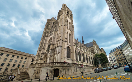 Arhitectură Divină