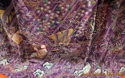 PXL 20241102 031623437