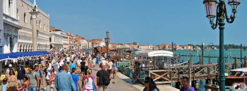 92f418 381c1c3c687d4eff99d8a7a5c046df19-mv2