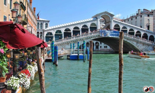 92f418 4aa7725e84a14cd0b993a173cfd29b0e-mv2