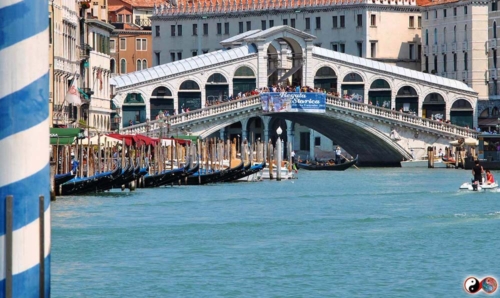 92f418 570ef325dc774940ba915dc4cd0b60f2-mv2